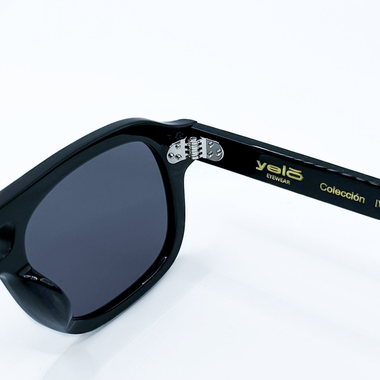 N0090 Black