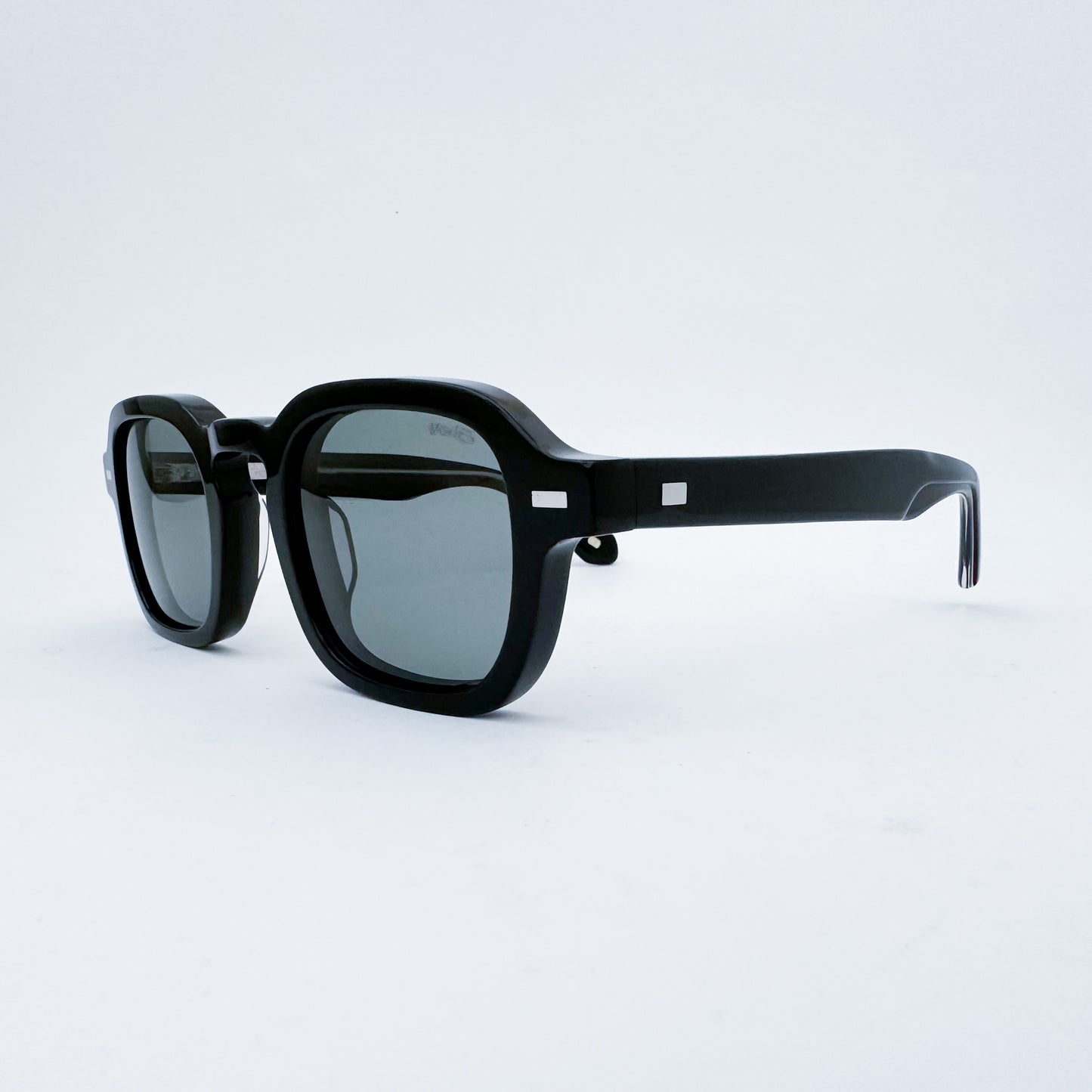 ROKA BLACK