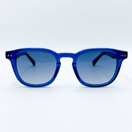 Lentes cuadrados armazón azul, mica azul degradada, lentes clásicos.